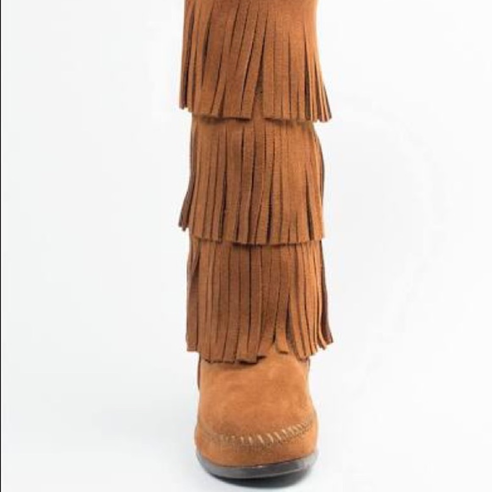 Brand New Minnetonka 3 Layer Fringe Boots Size 6 - Picture 4 of 6